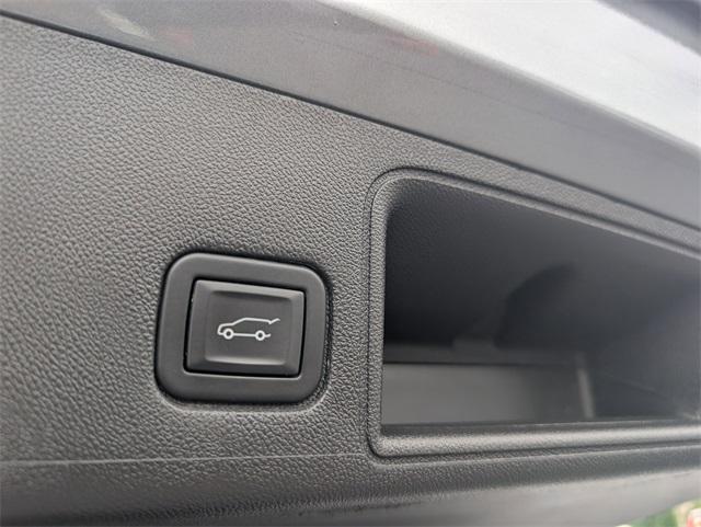 2023 GMC Terrain Vehicle Photo in AURORA, CO 80012-4011