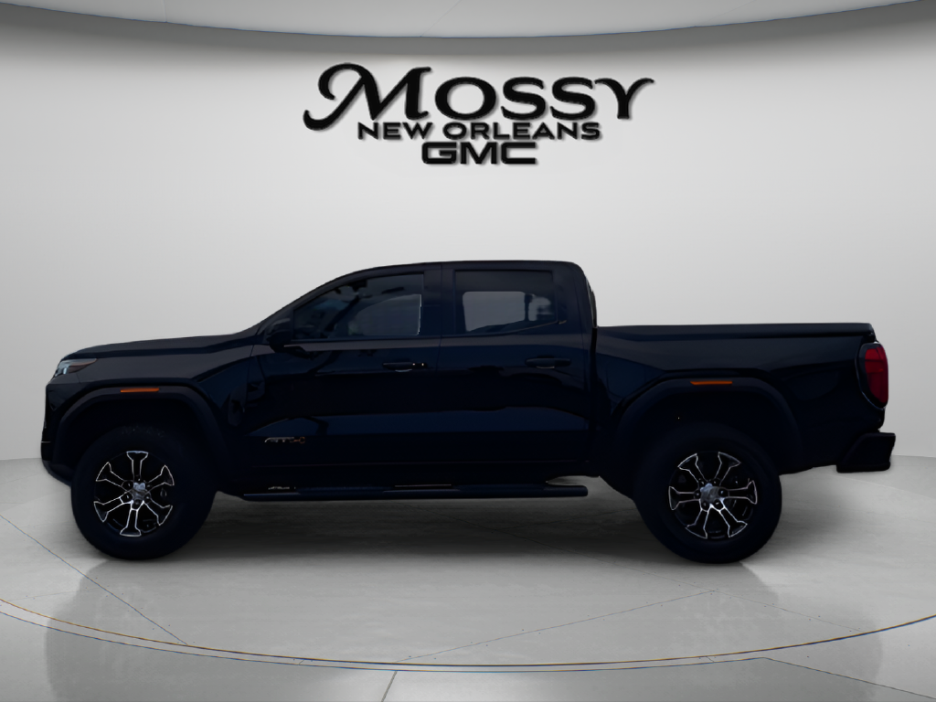 2024 GMC Canyon photo 9 of 30
