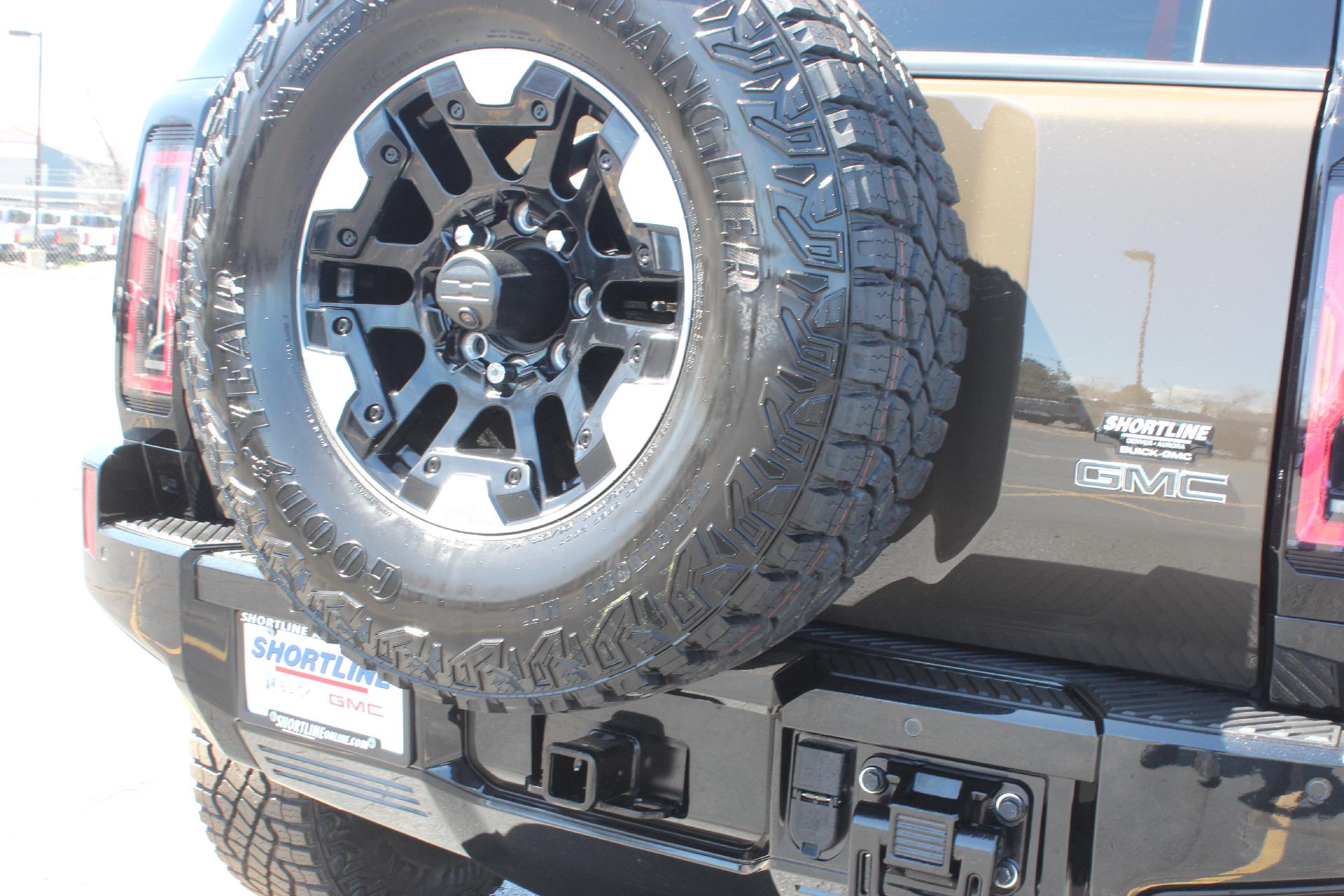 2024 GMC HUMMER EV SUV Vehicle Photo in AURORA, CO 80012-4011