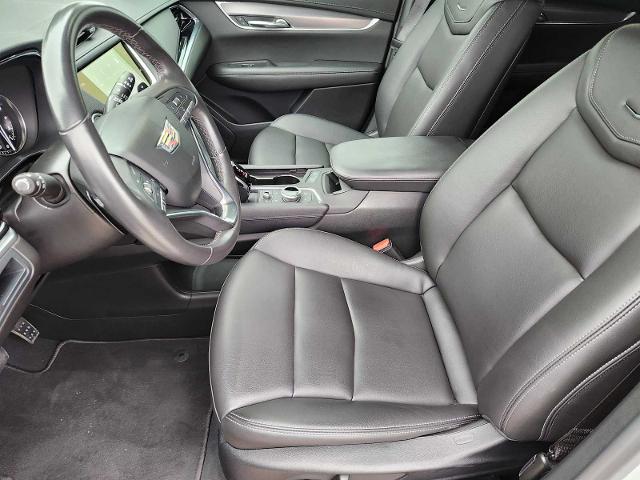 2023 Cadillac XT6 Vehicle Photo in DENTON, TX 76210-9321