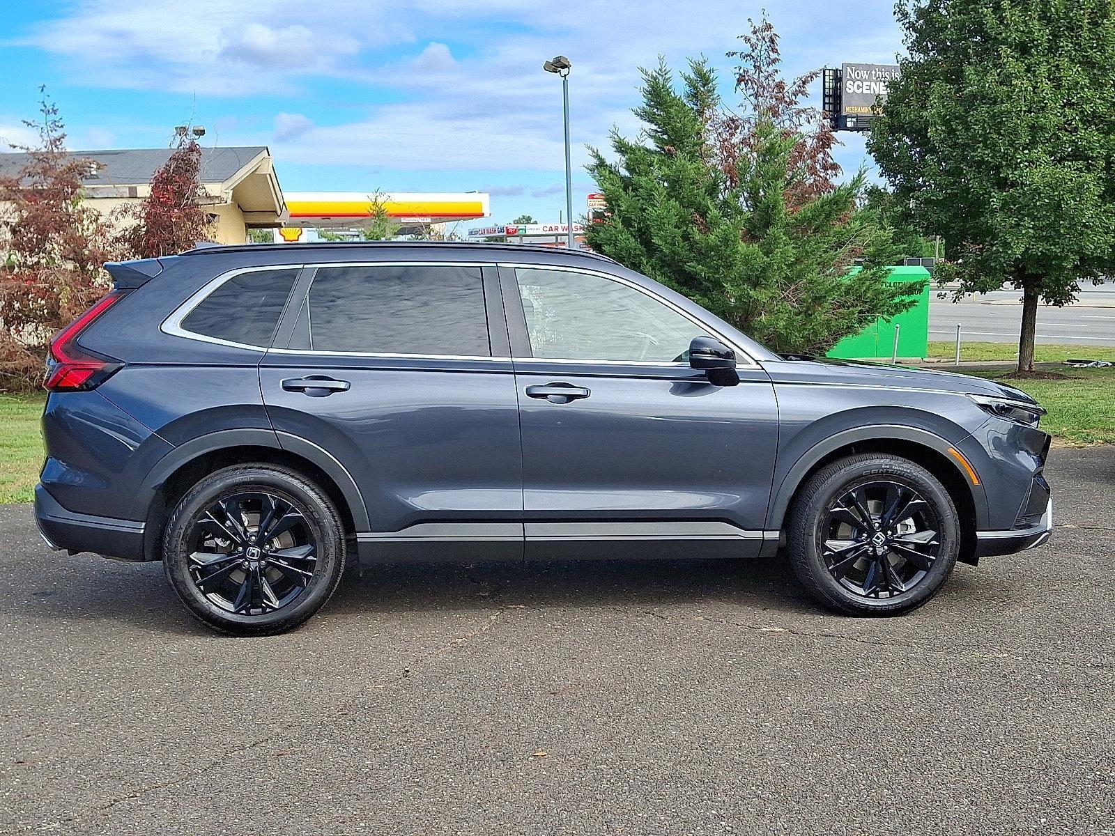 2025 Honda CR-V Hybrid Vehicle Photo in Trevose, PA 19053