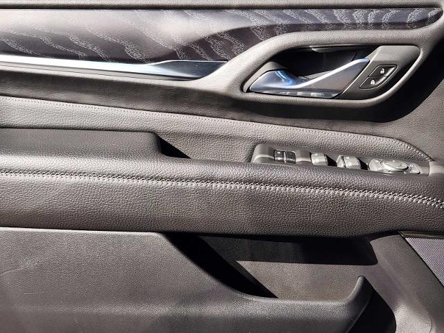 2023 GMC Yukon Vehicle Photo in DENTON, TX 76210-9321