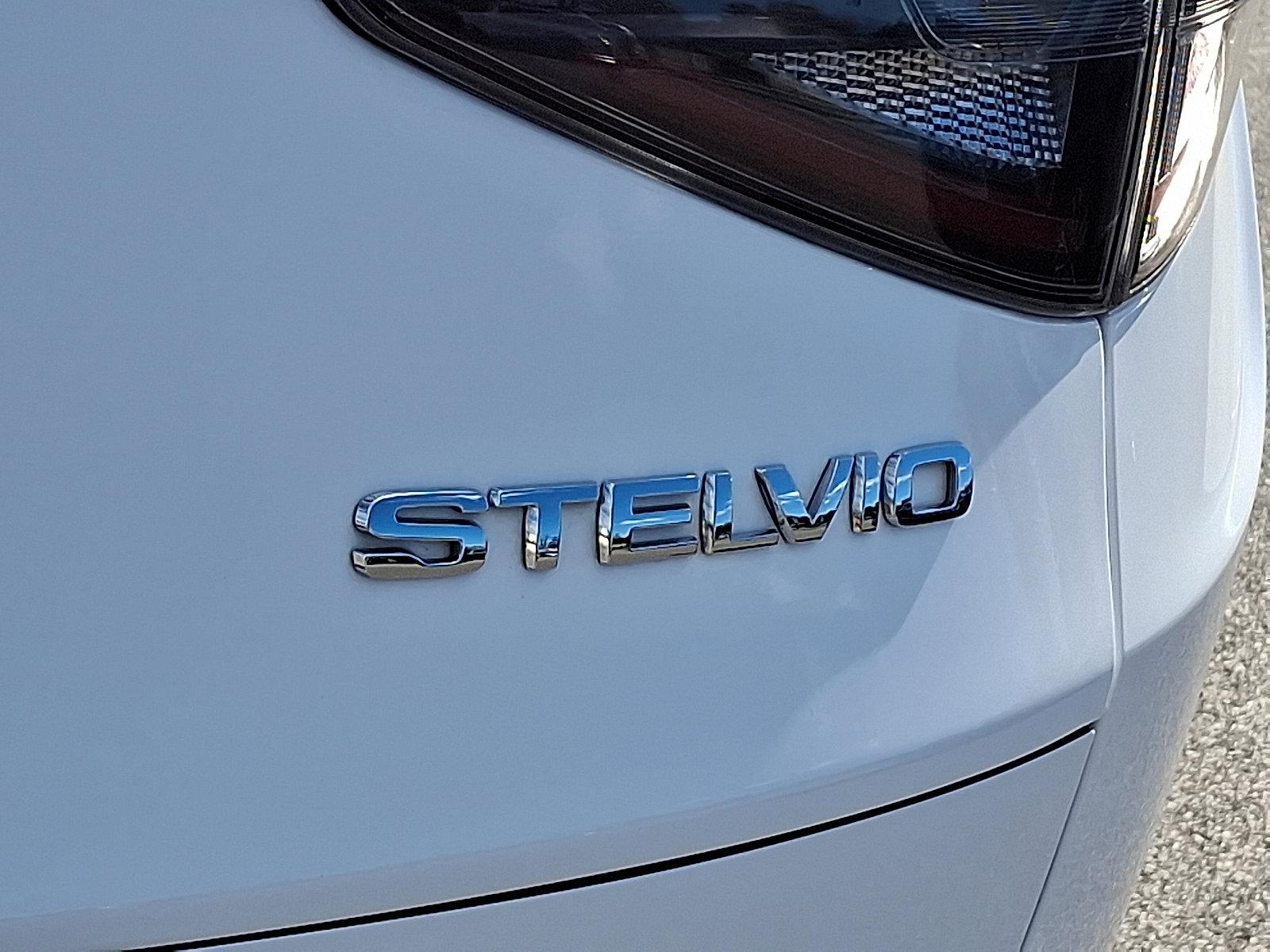 2024 Alfa Romeo Stelvio Vehicle Photo in Willow Grove, PA 19090