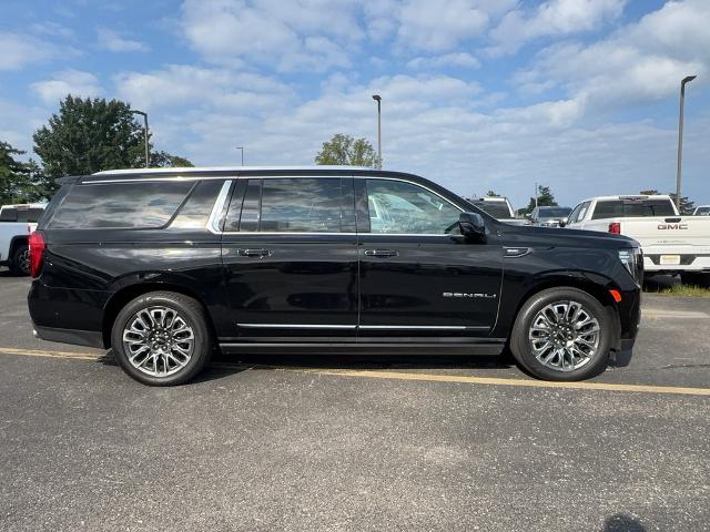 2023 GMC Yukon XL Vehicle Photo in COLUMBIA, MO 65203-3903