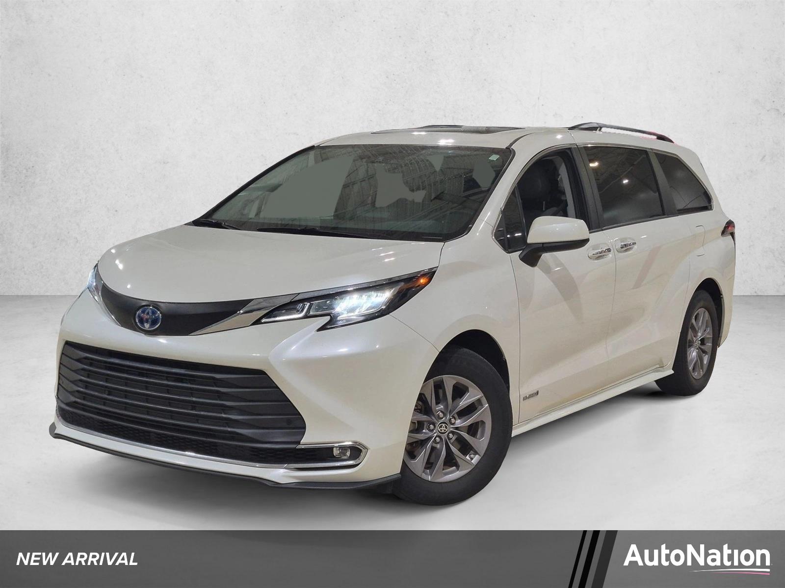 2021 Toyota Sienna Vehicle Photo in Davie, FL 33331