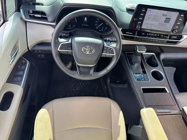 2023 Toyota Sienna Vehicle Photo in Jonesboro, AR 72404
