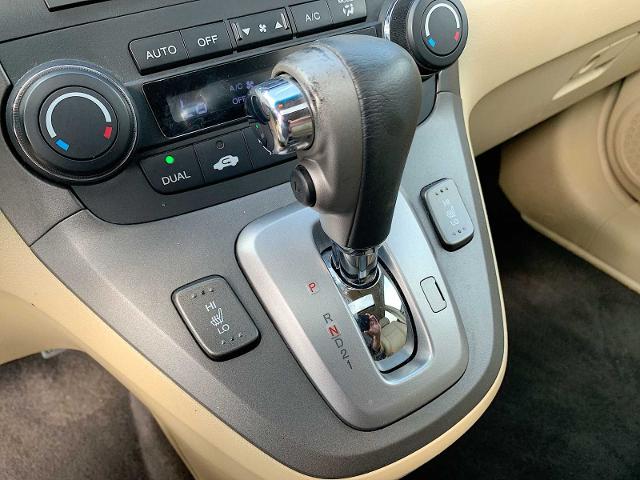 2010 Honda CR-V Vehicle Photo in MOON TOWNSHIP, PA 15108-2571