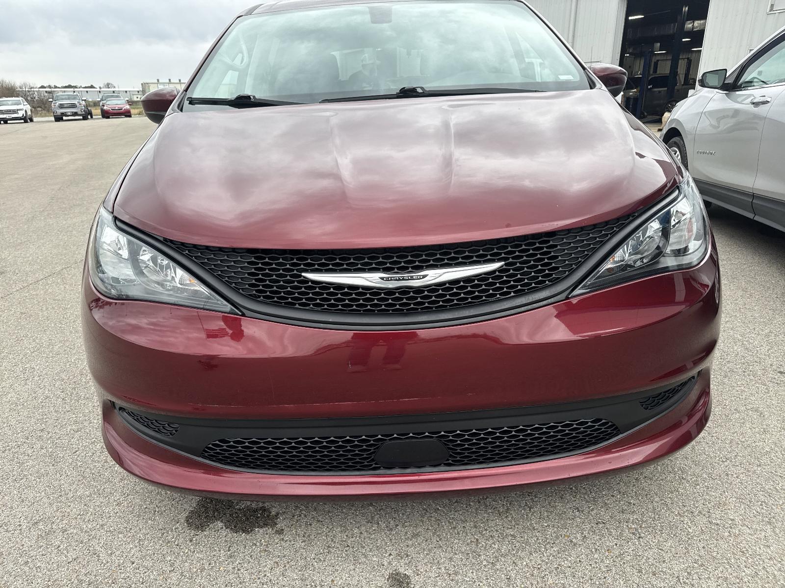 View vehicle photo 7
