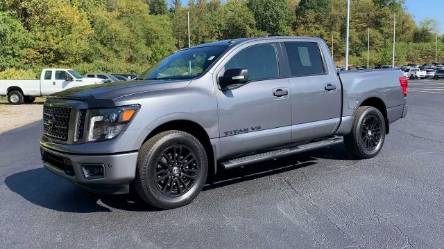 2019 Nissan Titan Vehicle Photo in MOON TOWNSHIP, PA 15108-2571