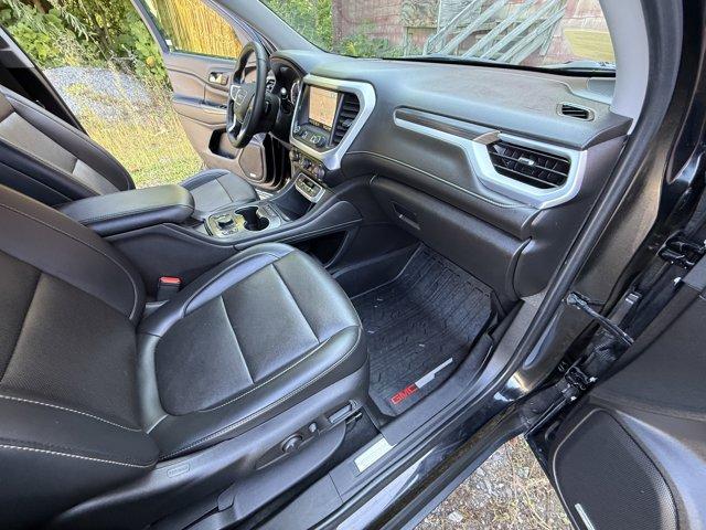 2023 GMC Acadia Vehicle Photo in LEOMINSTER, MA 01453-2952