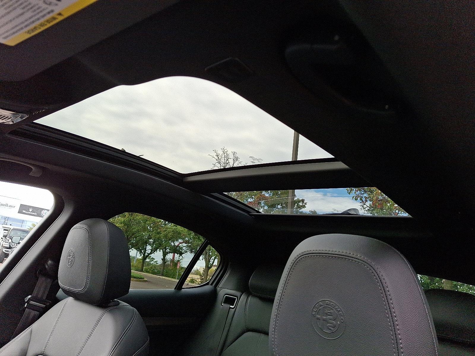 2022 Alfa Romeo Stelvio Vehicle Photo in Willow Grove, PA 19090