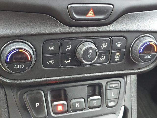 2020 GMC Terrain Vehicle Photo in Pleasant Hills, PA 15236