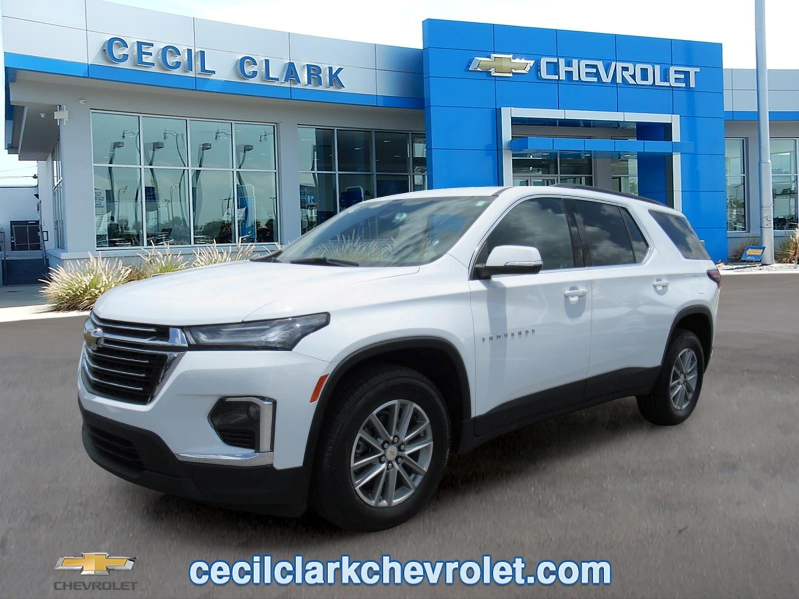 Summit White 2023 Chevrolet Traverse SUV / Crossover Front-Wheel Drive 9-Speed Automatic