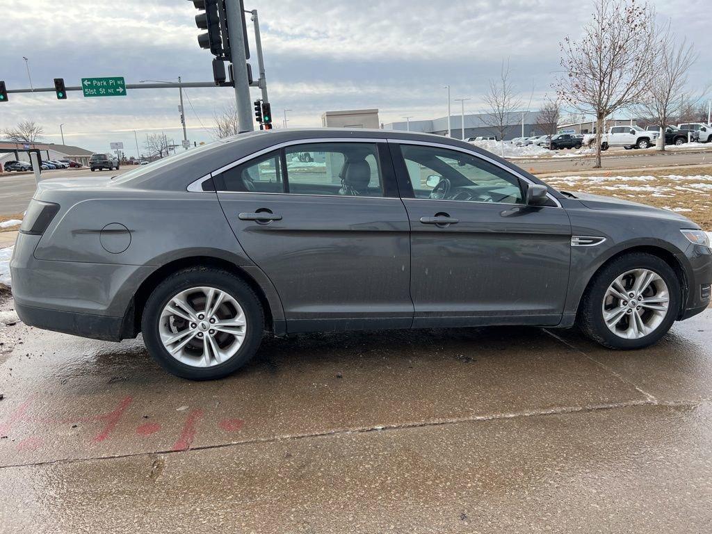 2015 Ford Taurus Vehicle Photo in Cedar Rapids, IA 52402