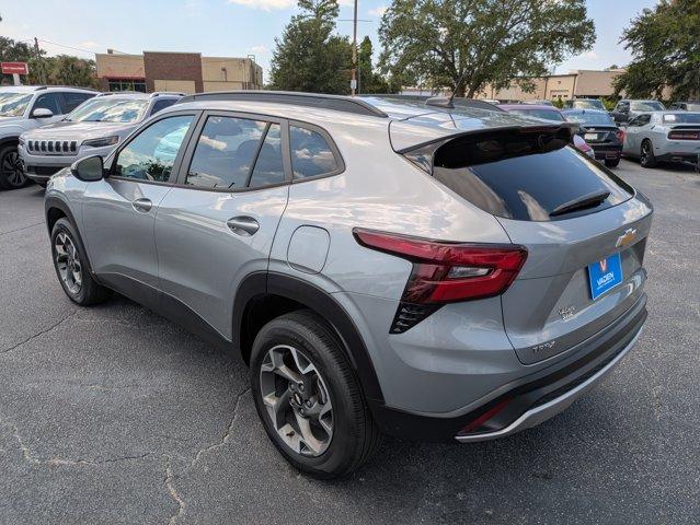 2024 Chevrolet Trax Vehicle Photo in BRUNSWICK, GA 31525-1881