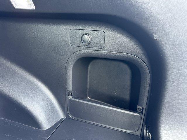 2020 Toyota RAV4 Vehicle Photo in LEOMINSTER, MA 01453-2952