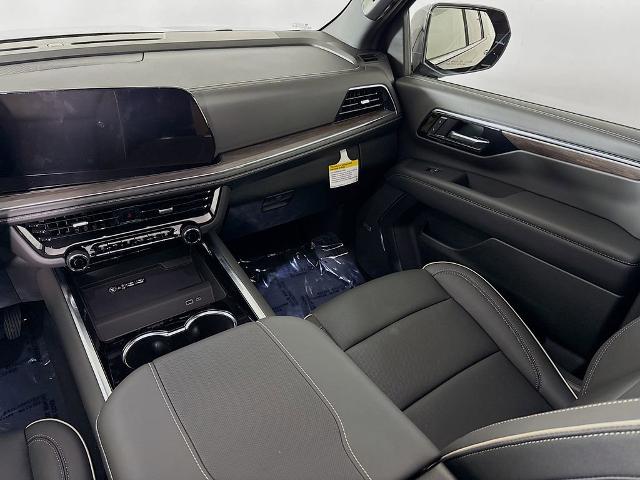 2025 Chevrolet Suburban Vehicle Photo in PUYALLUP, WA 98371-4149