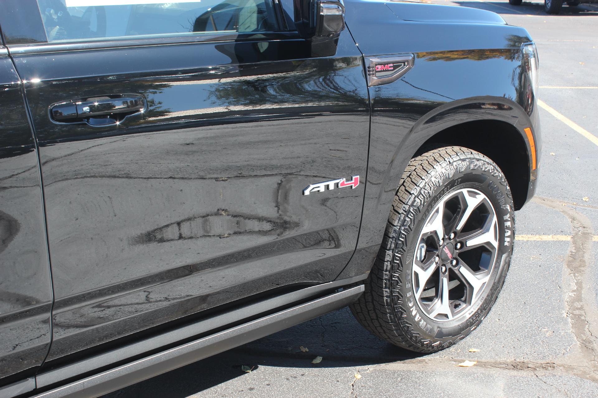 2026 GMC Yukon XL Vehicle Photo in AURORA, CO 80012-4011