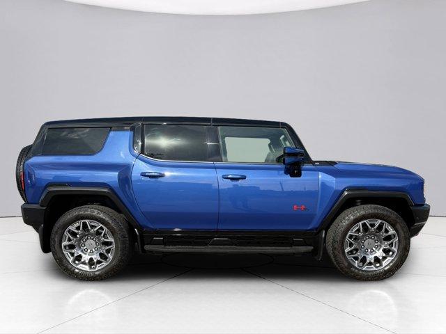 2024 GMC HUMMER EV SUV Vehicle Photo in LEOMINSTER, MA 01453-2952