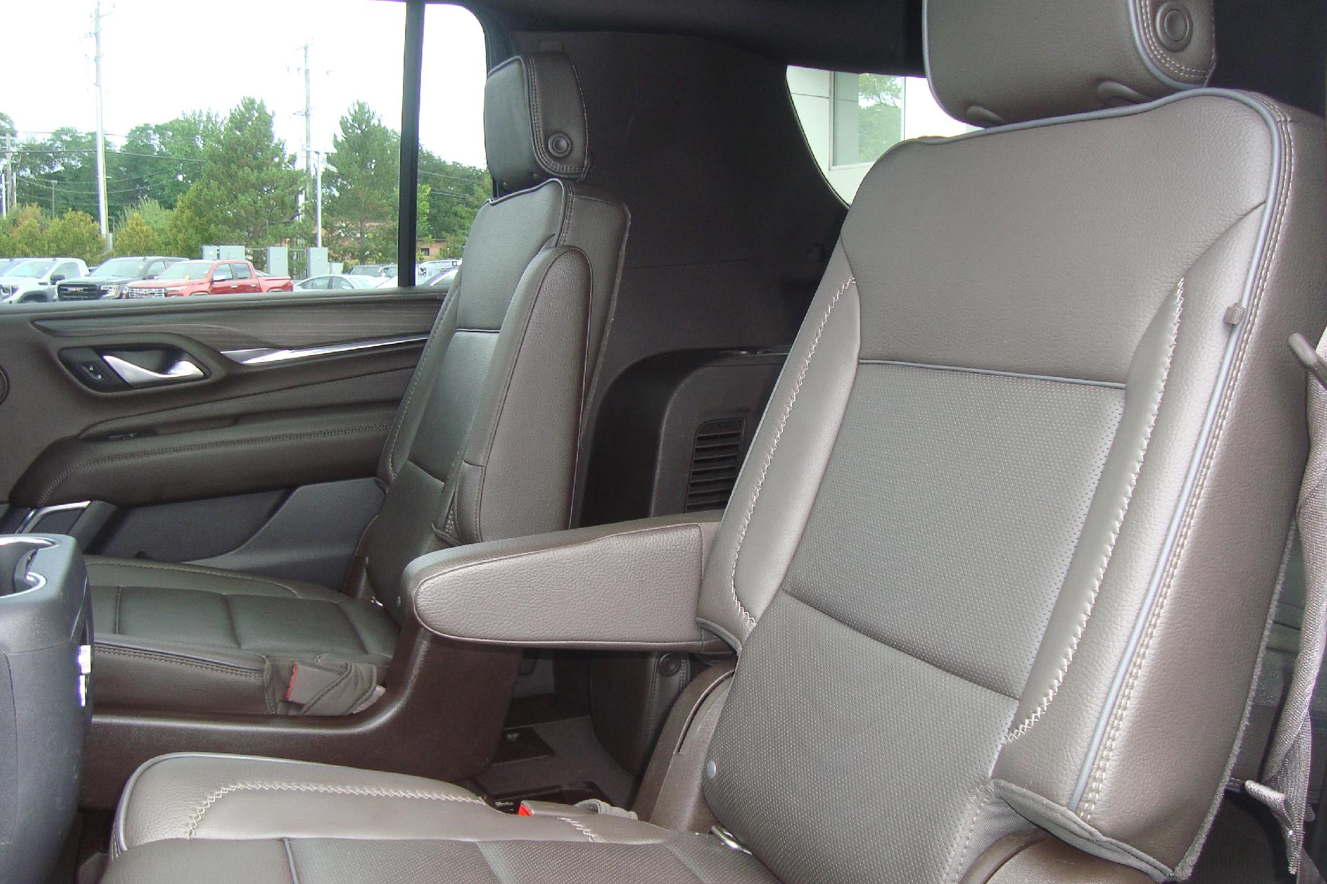 2021 GMC Yukon XL Vehicle Photo in PORTSMOUTH, NH 03801-4196