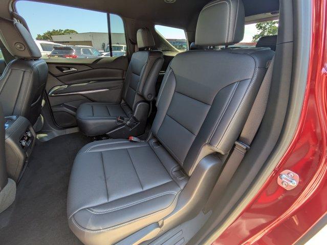 2025 Chevrolet Traverse Vehicle Photo in BRUNSWICK, GA 31525-1881