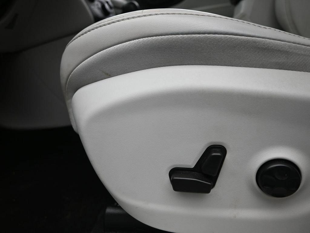 2021 Jeep Cherokee Vehicle Photo in Cedar Rapids, IA 52402