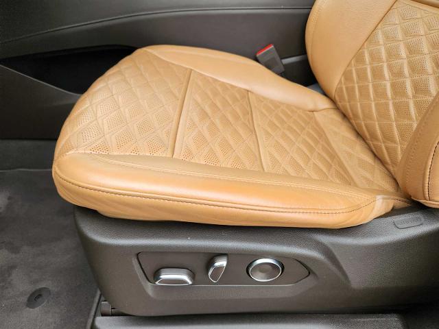 2023 Cadillac Escalade Vehicle Photo in DENTON, TX 76210-9321