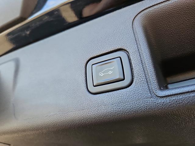 2023 GMC Terrain Vehicle Photo in TREVOSE, PA 19053-4984