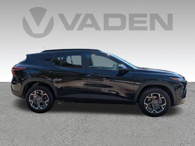 2025 Chevrolet Trax Vehicle Photo in BRUNSWICK, GA 31525-1881