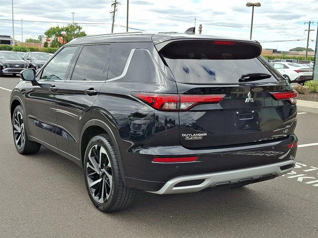 2022 Mitsubishi Outlander Vehicle Photo in Philadelphia, PA 19116