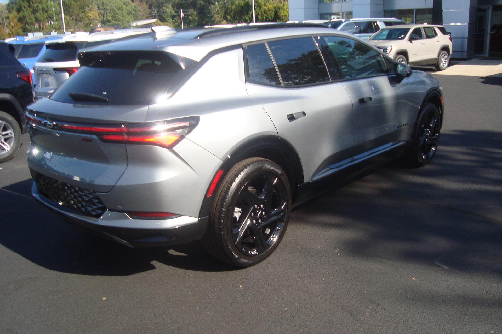 2025 Chevrolet Equinox EV Vehicle Photo in PORTSMOUTH, NH 03801-4196
