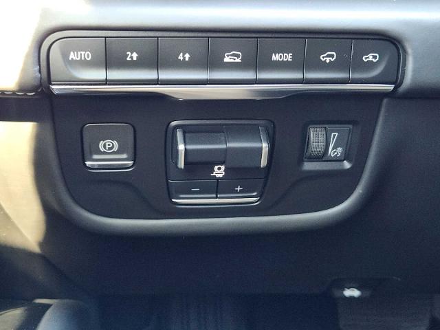 2022 Cadillac Escalade ESV Vehicle Photo in DENTON, TX 76210-9321