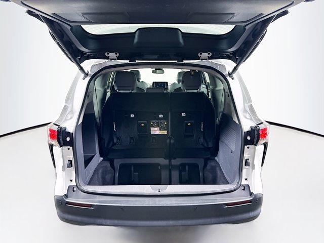 2022 Toyota Sienna Vehicle Photo in Flemington, NJ 08822