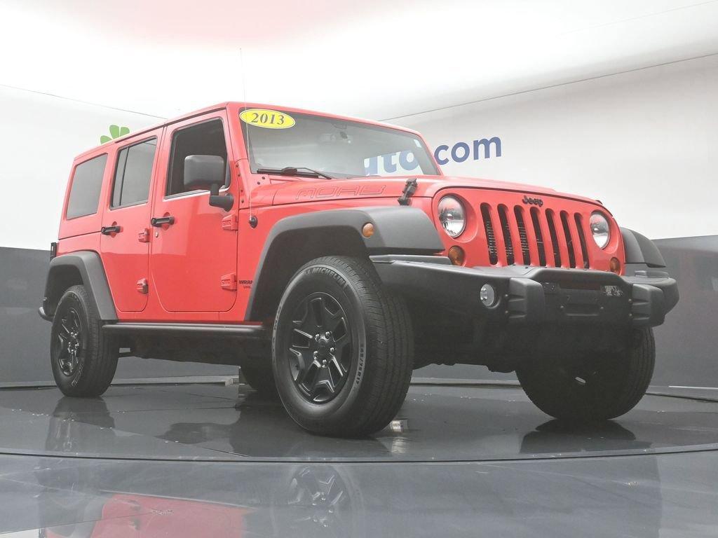 2013 Jeep Wrangler Unlimited Vehicle Photo in Cedar Rapids, IA 52402