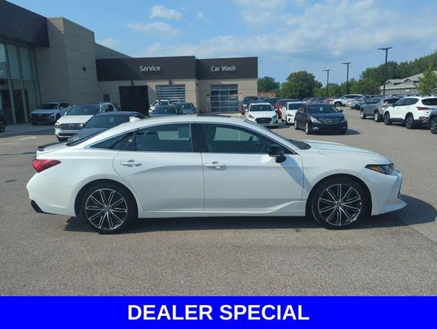 2022 Toyota Avalon Vehicle Photo in Merrillville, IN 46410