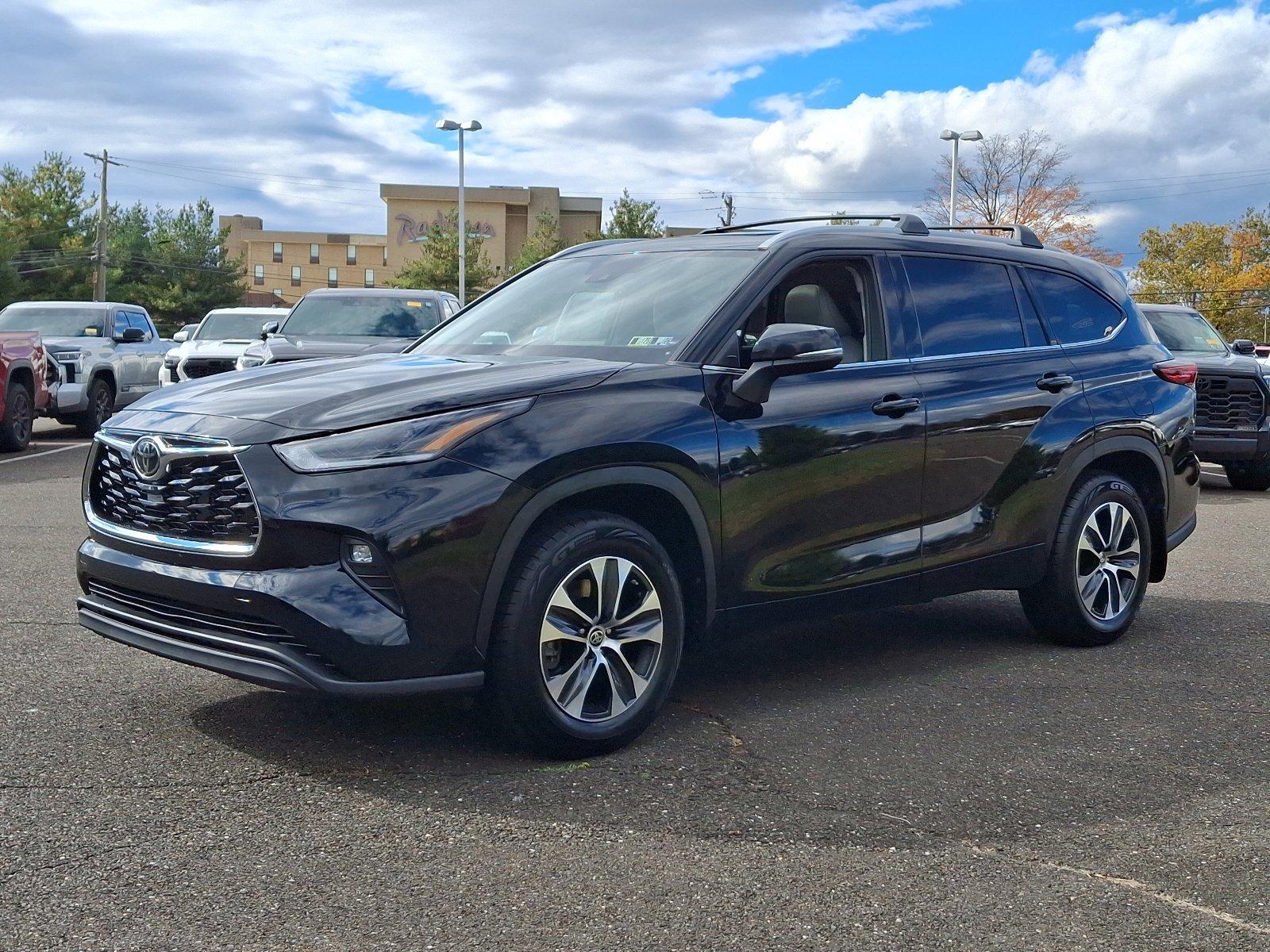 2022 Toyota Highlander Vehicle Photo in Trevose, PA 19053