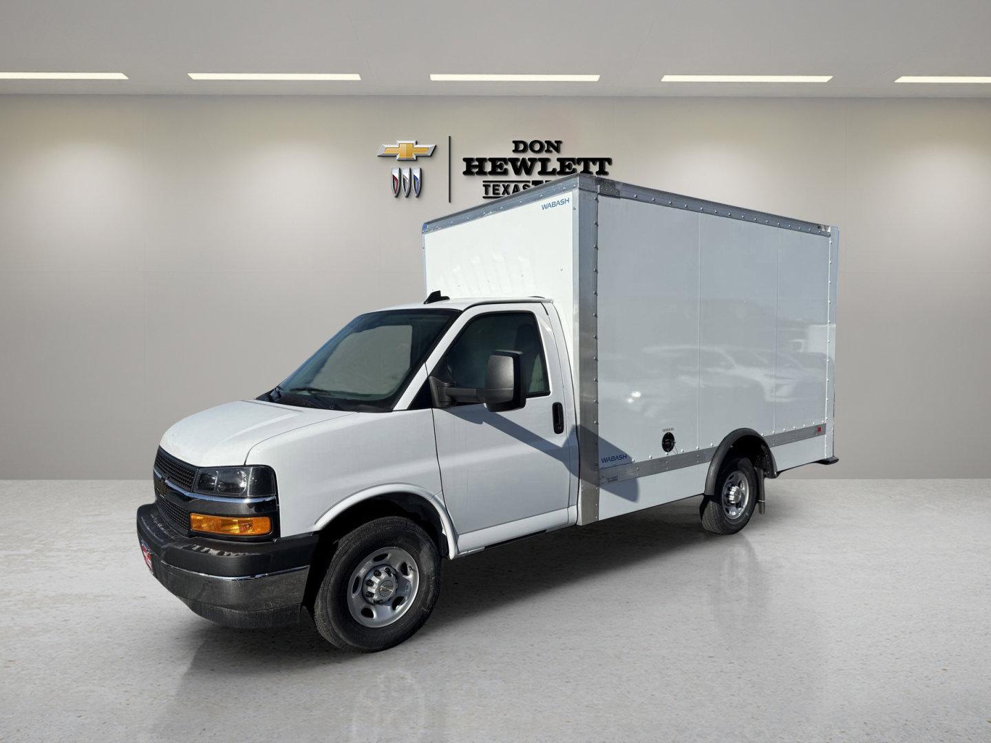 2024 Chevrolet Express Cutaway 3500 Vehicle Photo in GEORGETOWN, TX 78626-7508