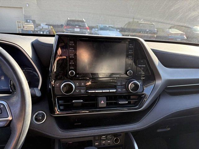 2021 Toyota Highlander Vehicle Photo in Philadelphia, PA 19116