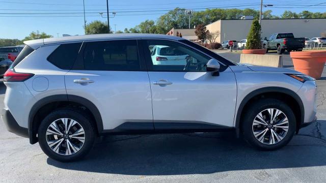 2022 Nissan Rogue Vehicle Photo in MOON TOWNSHIP, PA 15108-2571