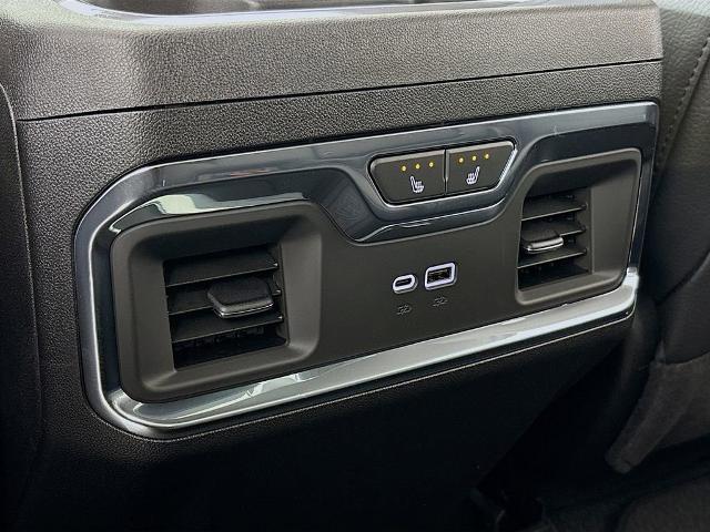 2025 GMC Sierra 3500 HD Vehicle Photo in PUYALLUP, WA 98371-4149