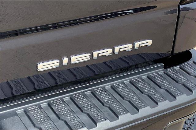 2024 GMC Sierra 1500 Vehicle Photo in TOPEKA, KS 66609-0000