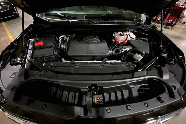 2025 Chevrolet Suburban Vehicle Photo in KANSAS CITY, MO 64114-4502