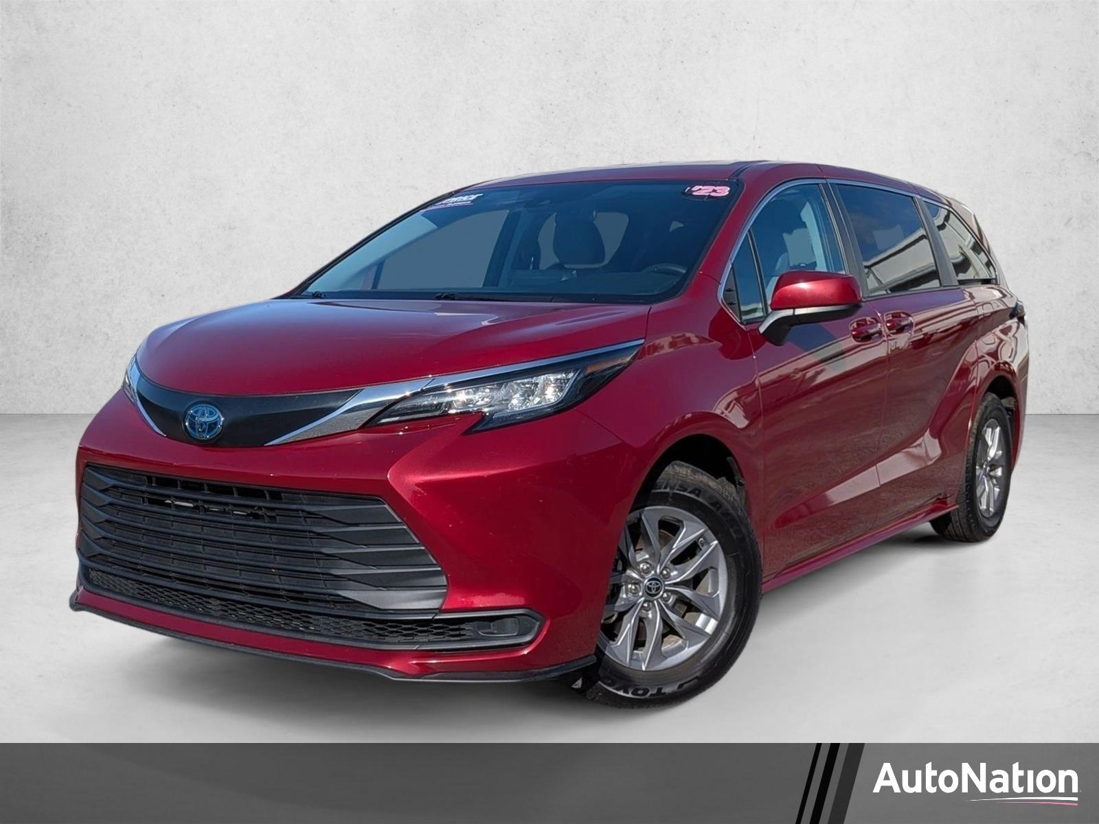 2023 Toyota Sienna Vehicle Photo in Panama City, FL 32401