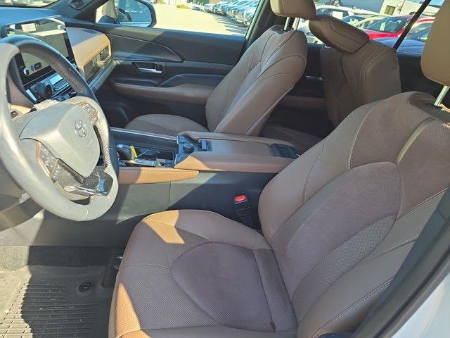2024 Toyota Grand Highlander Vehicle Photo in Pleasant Hills, PA 15236