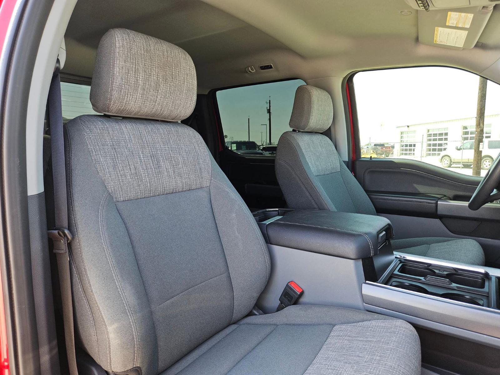 2024 Ford Super Duty F-350 SRW Vehicle Photo in Seguin, TX 78155