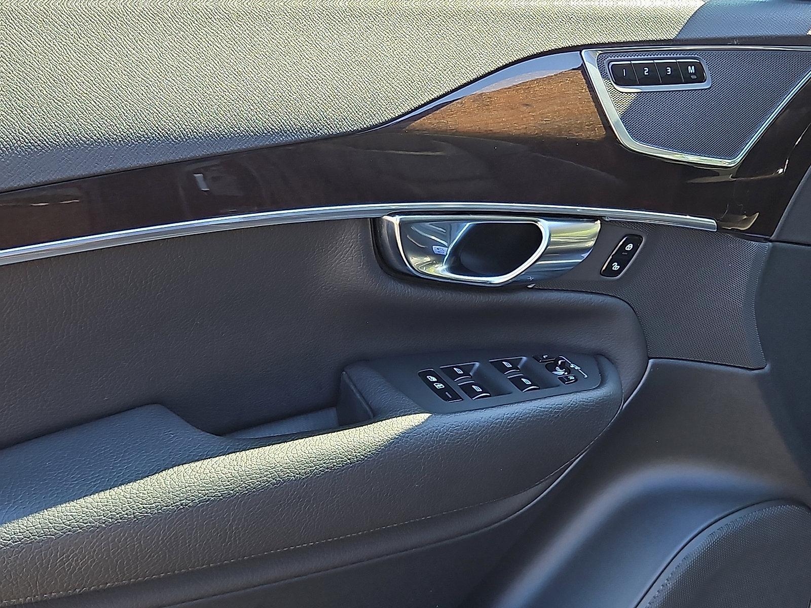 2019 Volvo XC90 Vehicle Photo in Trevose, PA 19053