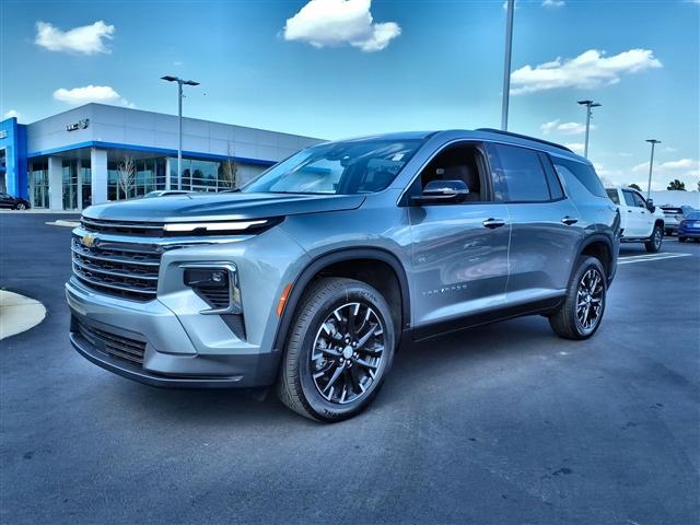 2026 Chevrolet Traverse Vehicle Photo in SANFORD, NC 27332-9629