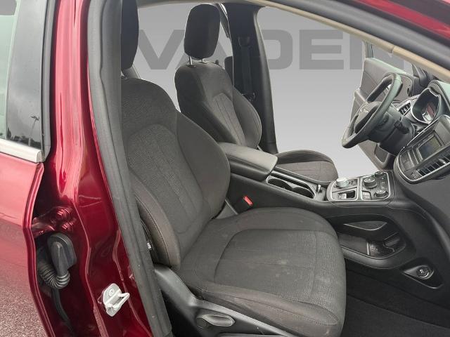 2015 Chrysler 200 Vehicle Photo in Statesboro, GA 30458