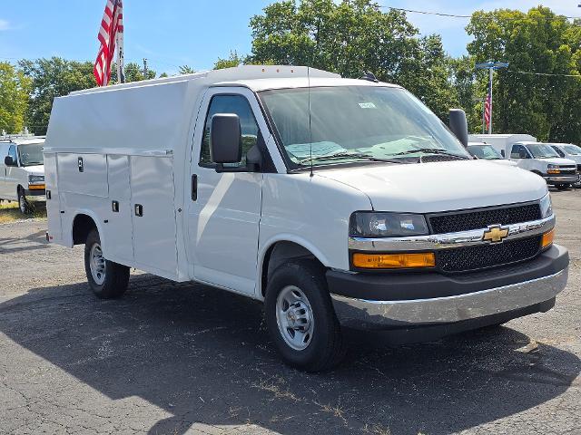 2025 Chevrolet Express Commercial Cutaway Vehicle Photo in INDEPENDENCE, MO 64055-1314