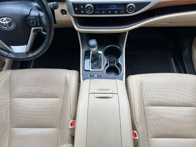 2019 Toyota Highlander Vehicle Photo in Brunswick, GA 31525